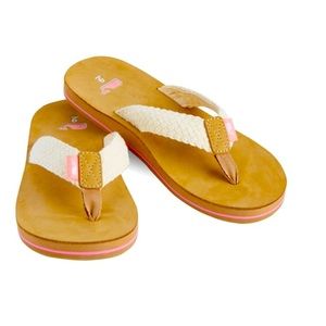 Vineyard Vine Braided Flip Flops